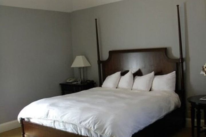 Room 26 of 87