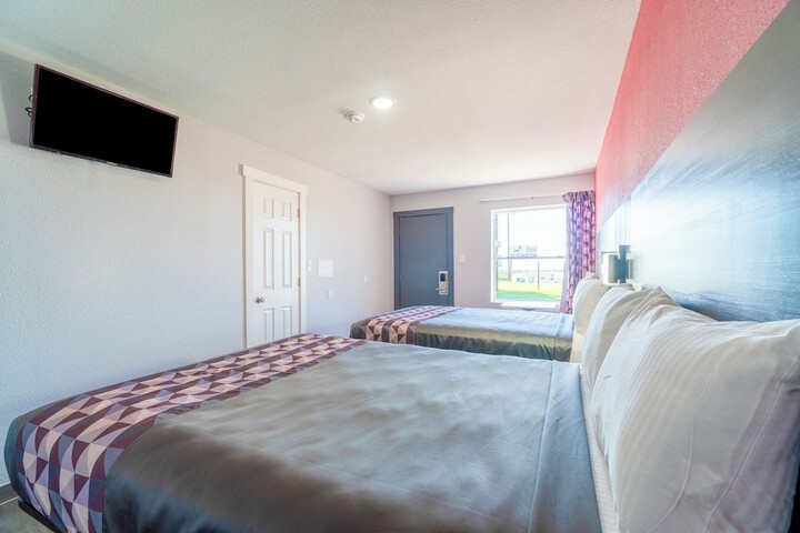 Room 47 of 79