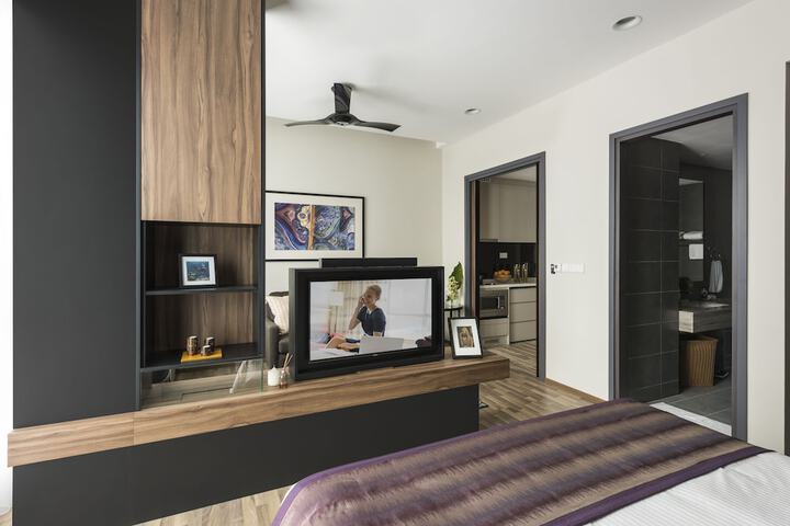 Room 10 of 44