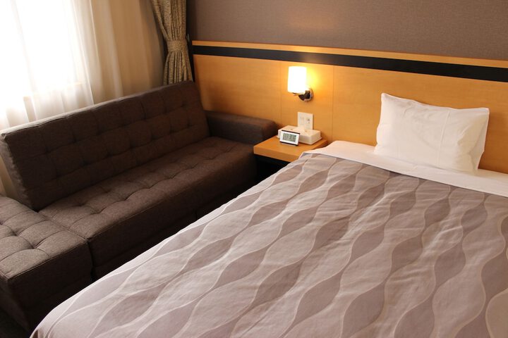 Room 14 of 50