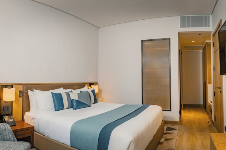 Room 10 of 62