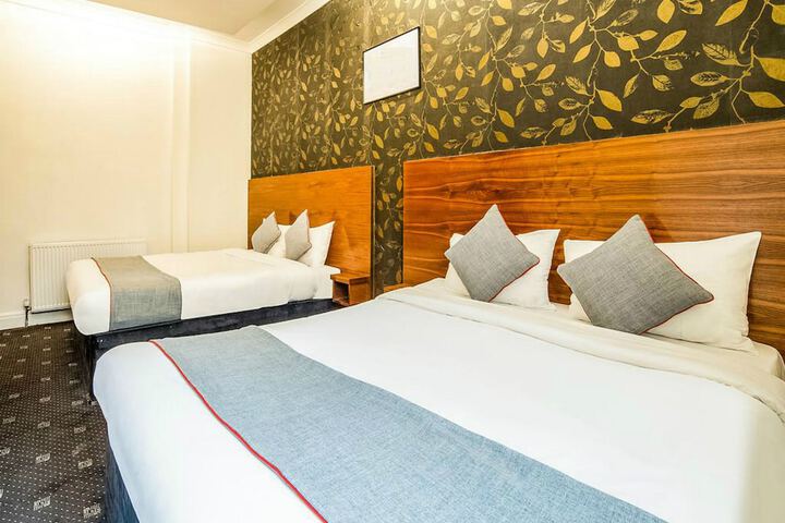 Room 9 of 20