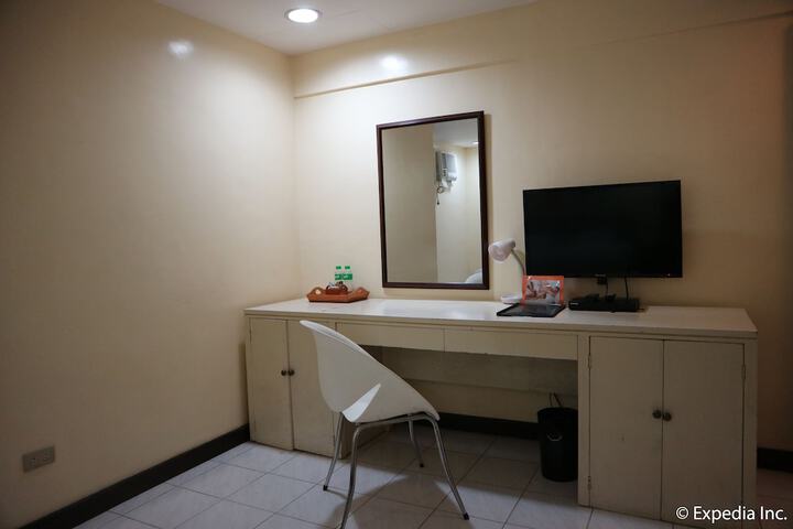 Room 14 of 43