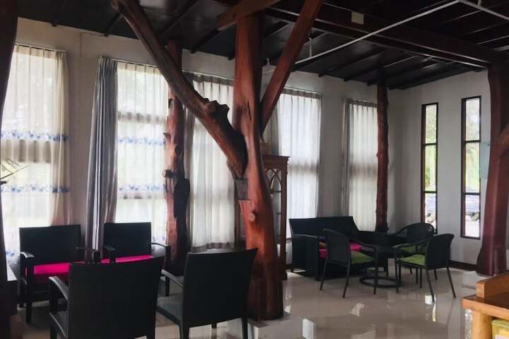 Hotel Interior 9 of 111