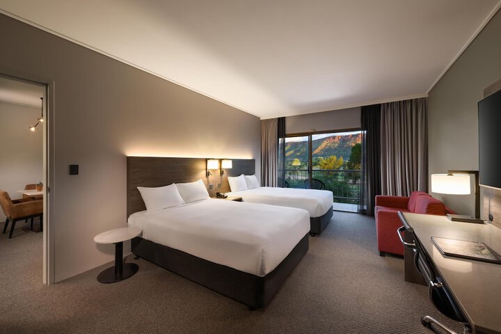 Room 25 of 119