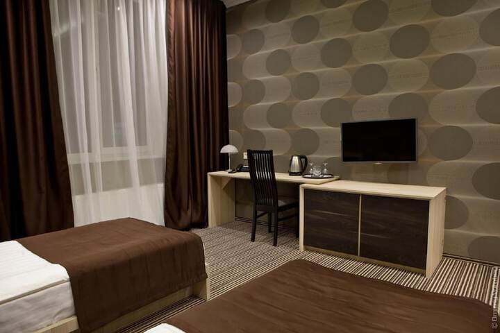 Room 11 of 34