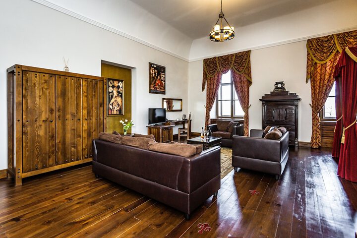 Room 15 of 54