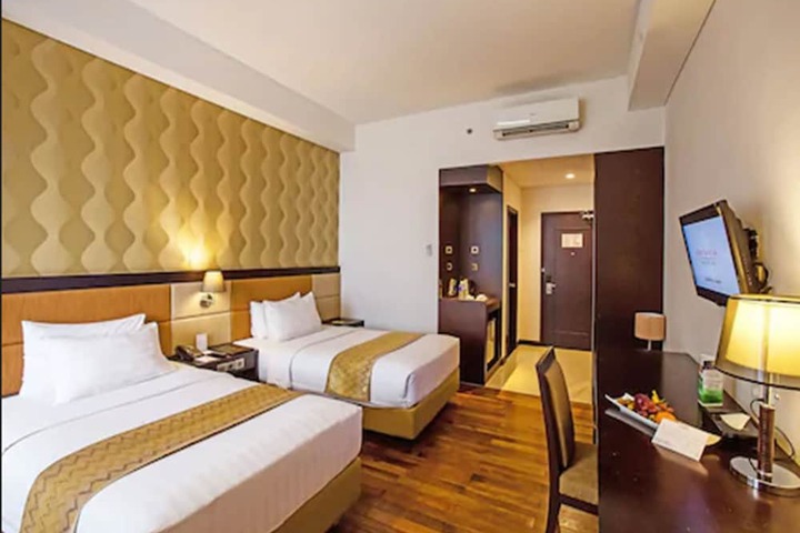 Room 5 of 41