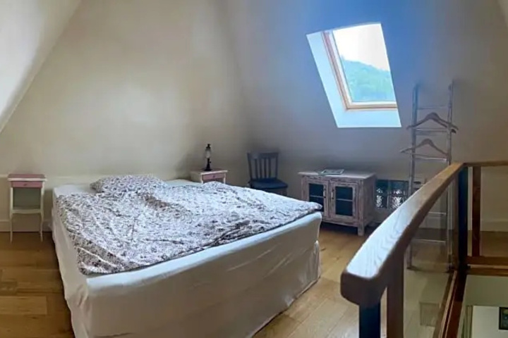 Room 2 of 14