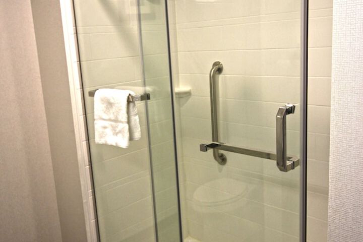 Bathroom shower