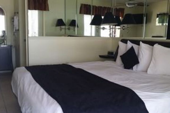 Room 16 of 45