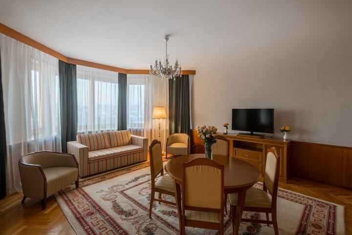 Room 44 of 113