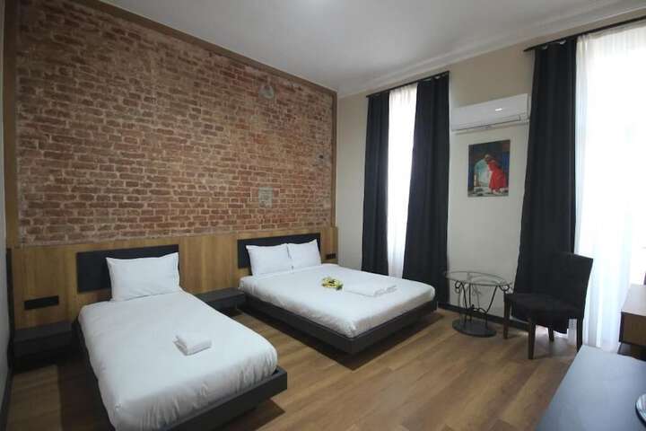 Room 55 of 204