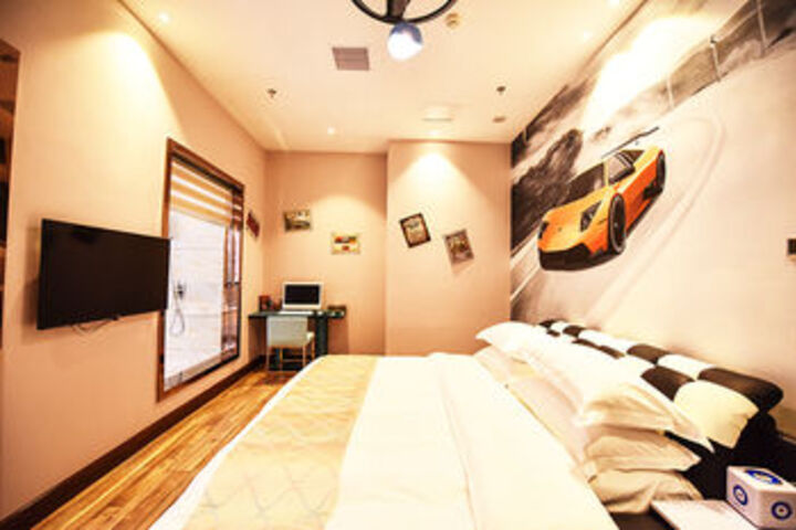 Room 26 of 36