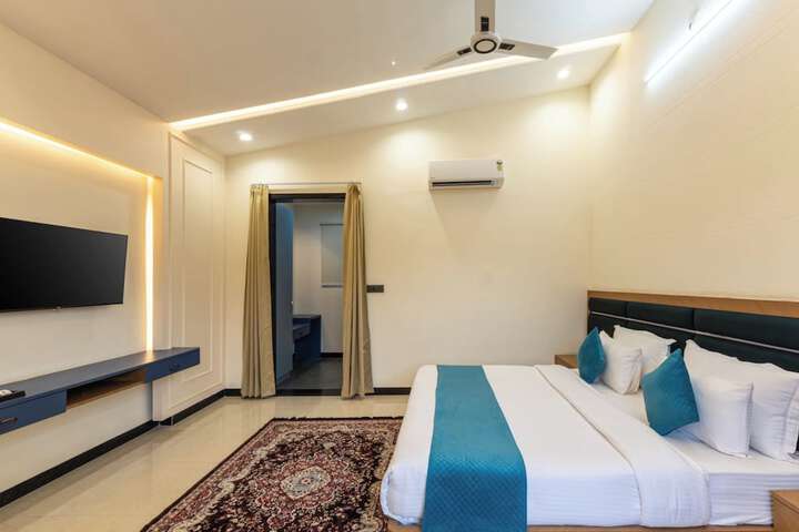 Room 5 of 26