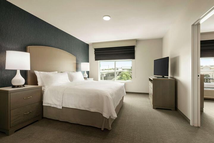 1 King Bed Studio Suite (12 of 21)