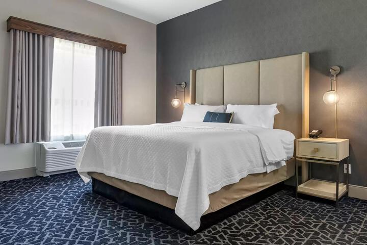 1 King Bed Accessible (2 of 2)