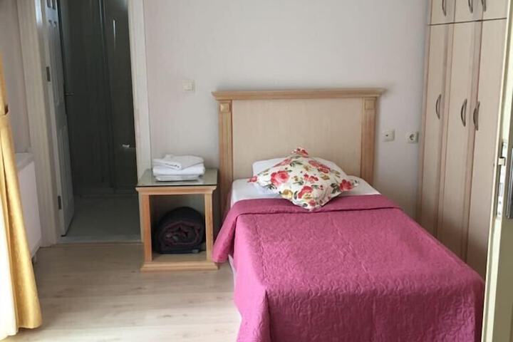 Room 15 of 96