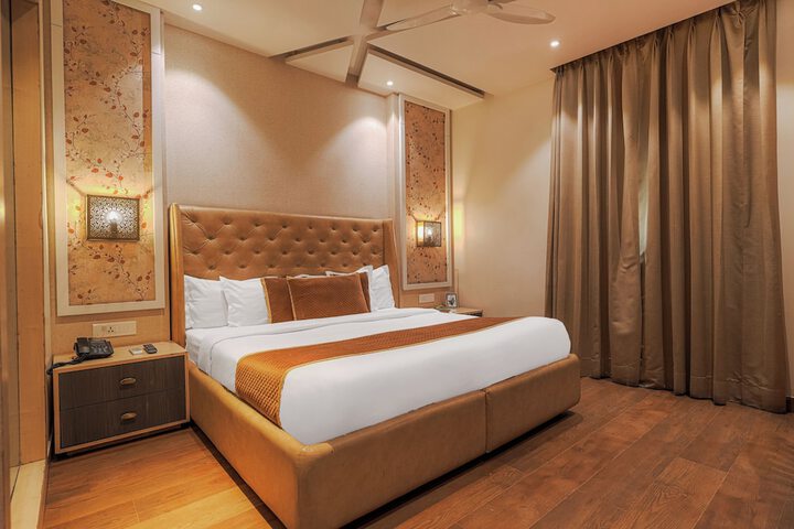 Room 47 of 77