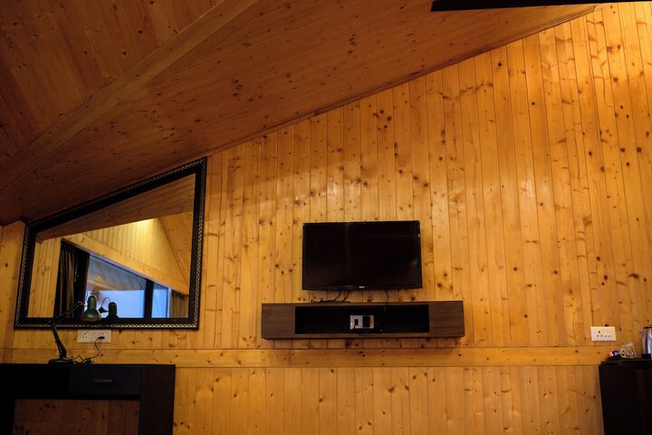 Room 28 of 81