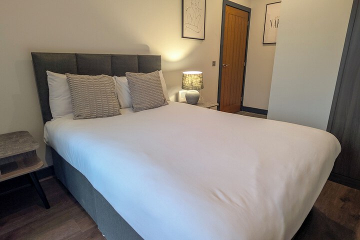 Room 17 of 83