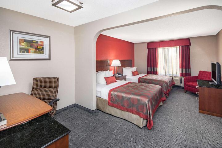 Standard Room, King or Two Doubles (1 of 5)
