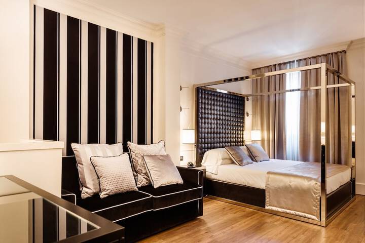 Room 46 of 82