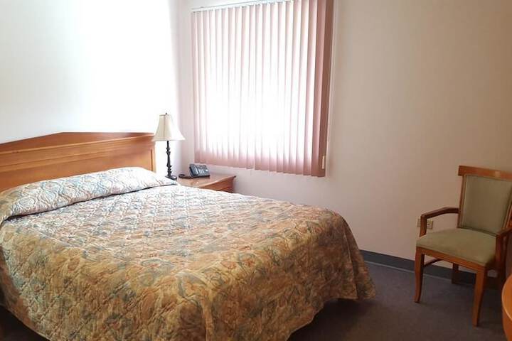 Room 6 of 24