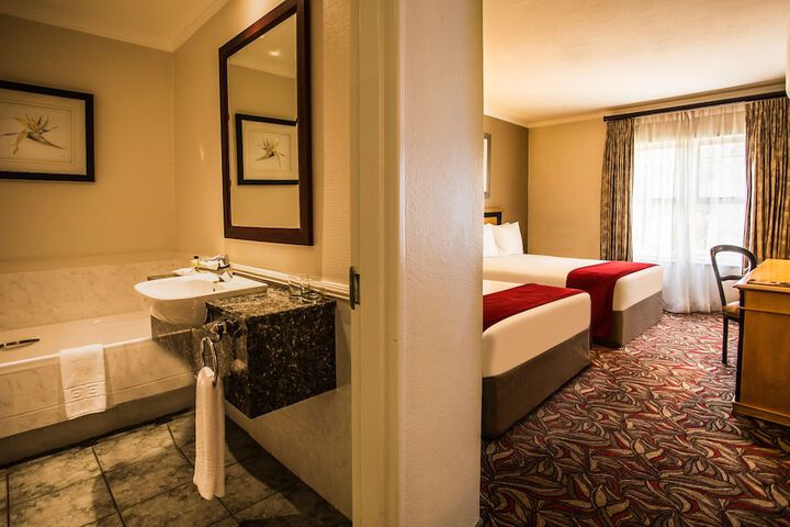 Room 14 of 36