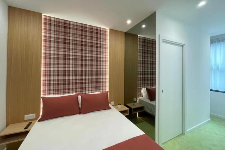 Room 10 of 44
