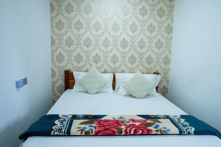 Room 4 of 41