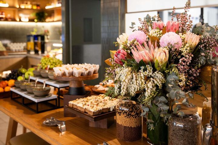 Breakfast/Coffee Service 76 of 111