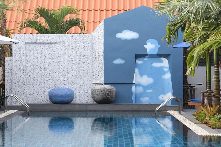 Pools & Facilities