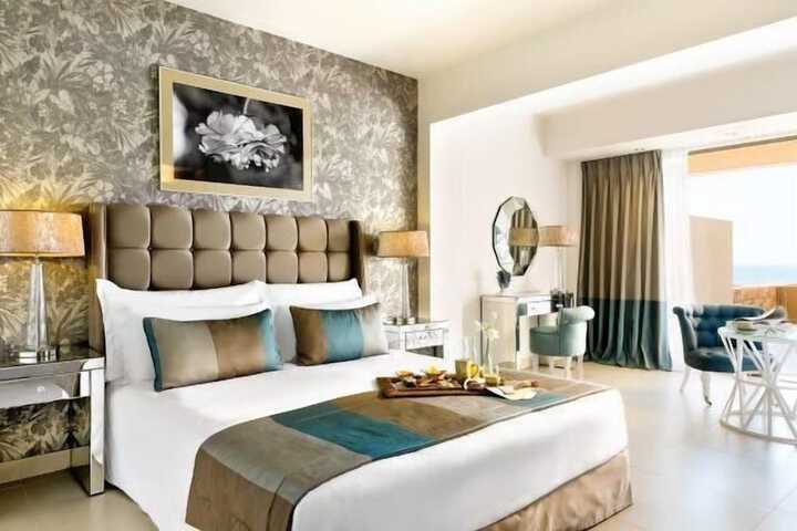 Room 35 of 622