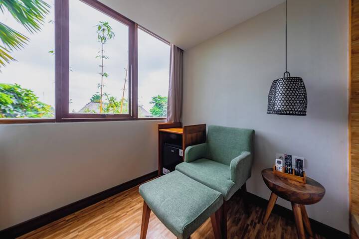 Room 4 of 48