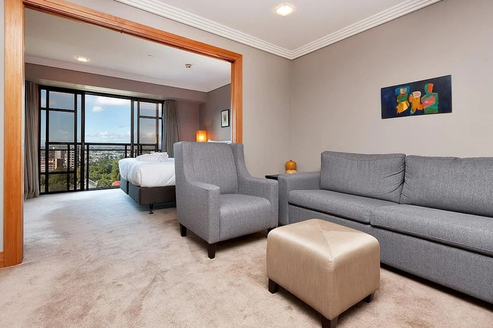 Room 3 of 10