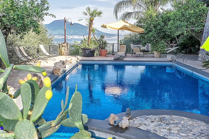Hotel Pool