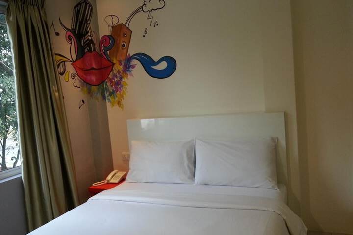 Room 19 of 38