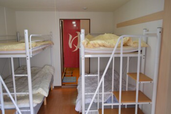 Room 37 of 84