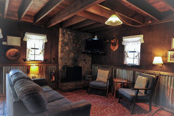 Room 40 of 69