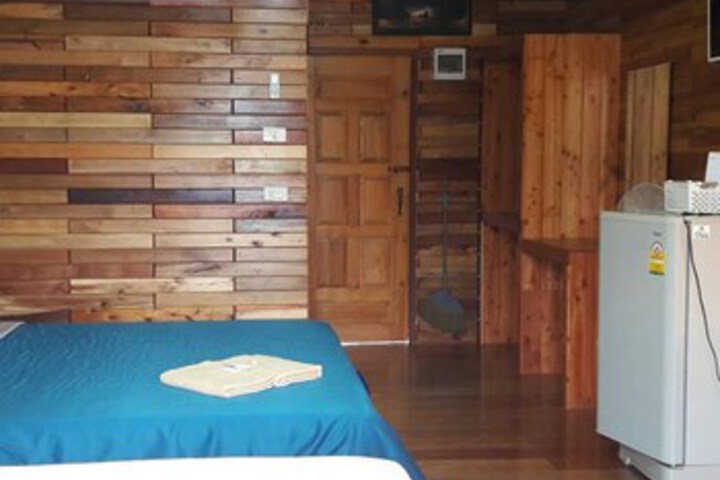 Room 3 of 3