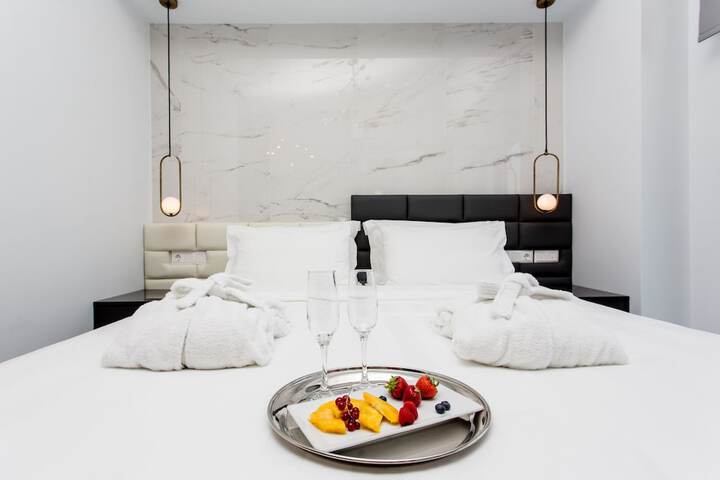 Room 12 of 48