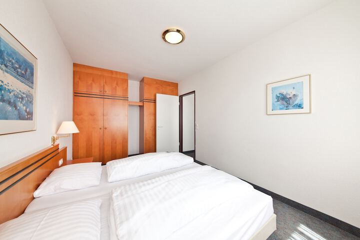 Room 8 of 60
