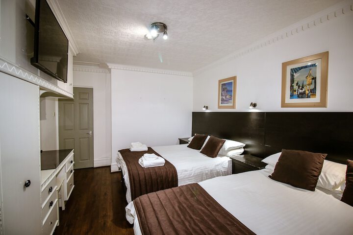 Room 25 of 65