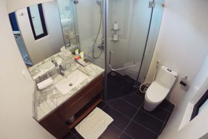 Room 3 of 31