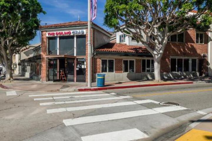 Glendon Westwood 2204 in Los Angeles, CA
