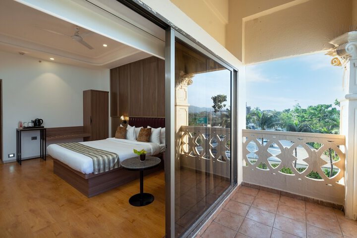 Room 10 of 52