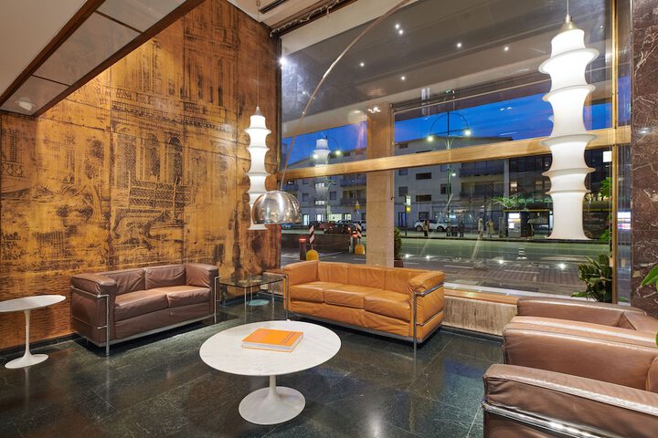 Entrance & Lobby
