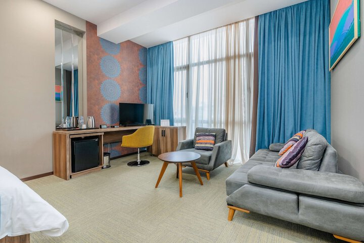 Room 12 of 40
