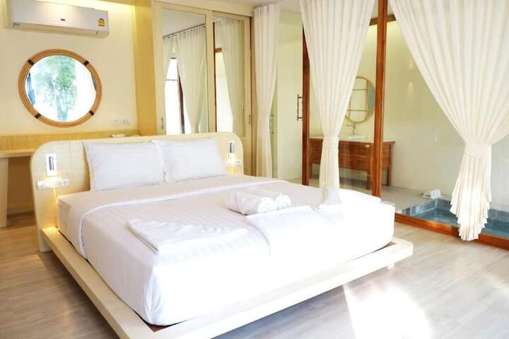Room 16 of 117
